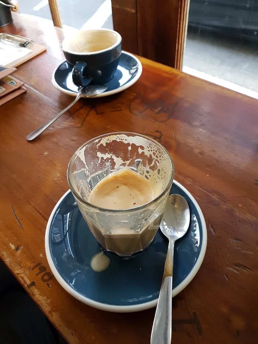 拿鐵 馥烈白, Shenkin Newtown Espresso Bar
